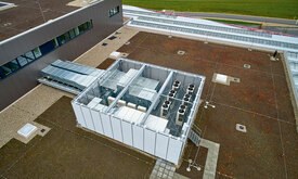 VRF-Klimasysteme zur Klimatisierung eines Möbel-Großmarkts VRF-Klimasysteme zur Klimatisierung eines Möbel-Großmarkts