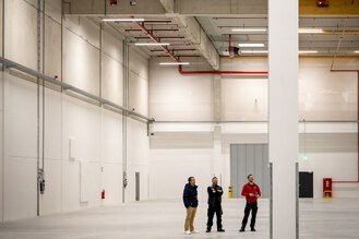 Niedrige Hallen mit einer&nbsp; lichten Deckenh&ouml;he von 12 m 