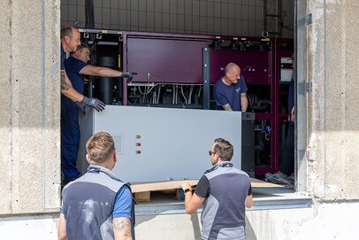 Positionierung der CO2 Verbundanlage im neuen Maschinenraum